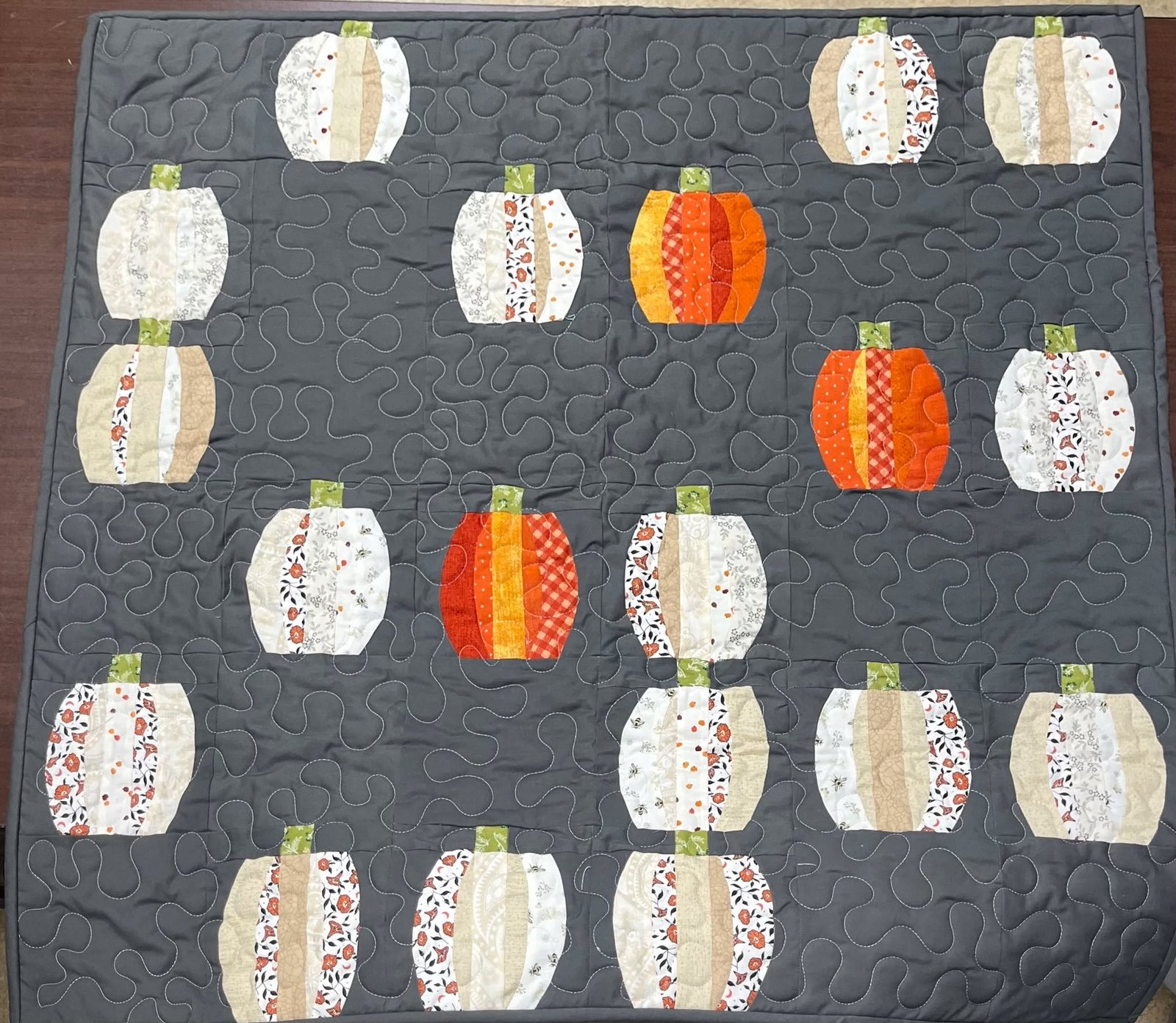 Mini Pumpkins Wallhanging